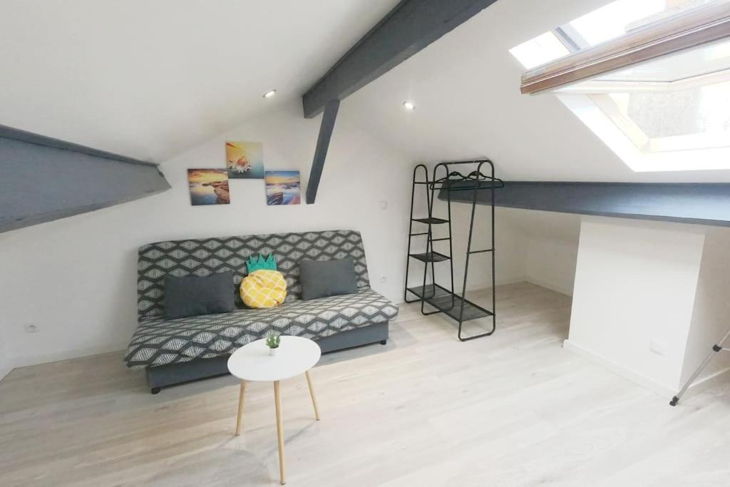 Apartmán Atypique T1 Duplex - Wifi .Parking .Proche .Gare Saint-Quentin  Exteriér fotografie