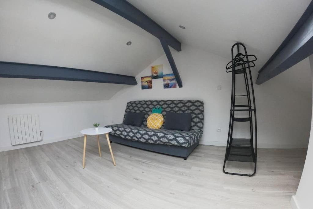 Apartmán Atypique T1 Duplex - Wifi .Parking .Proche .Gare Saint-Quentin  Exteriér fotografie